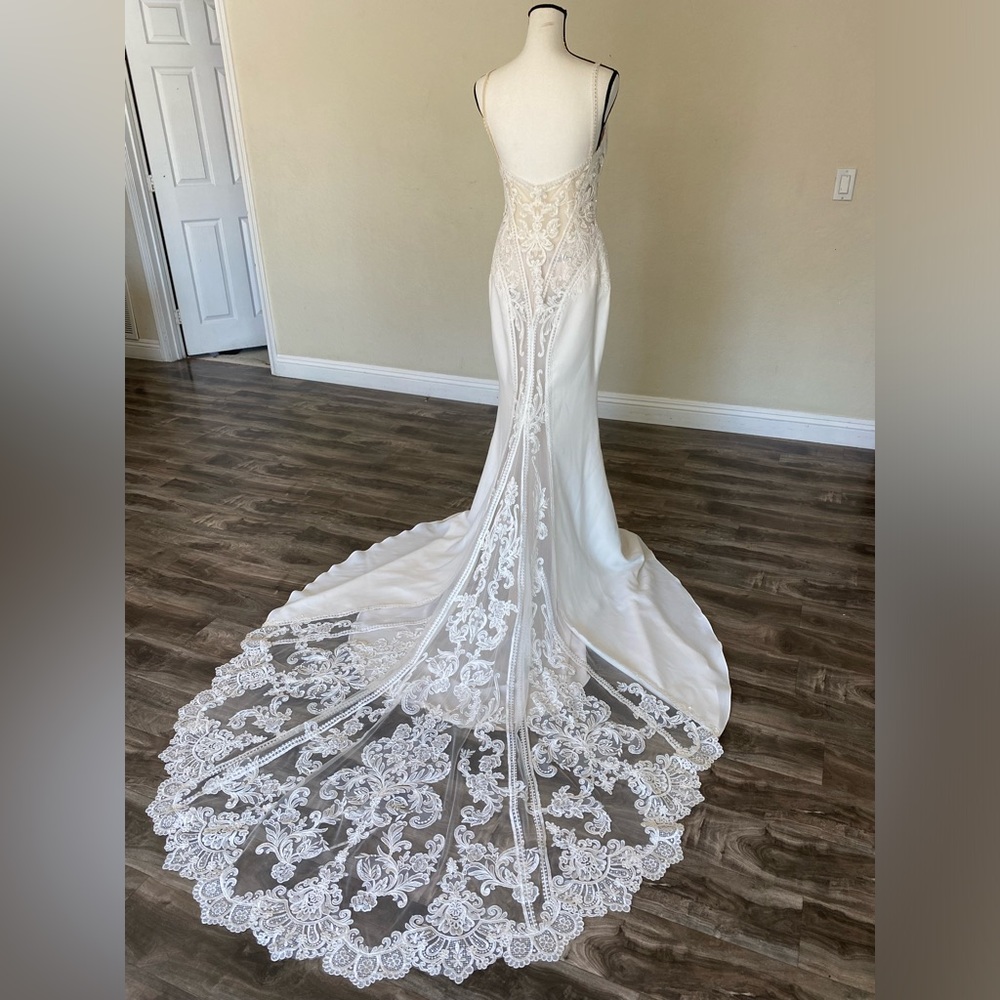 Captivating Illusion lace train Imperial Gown
